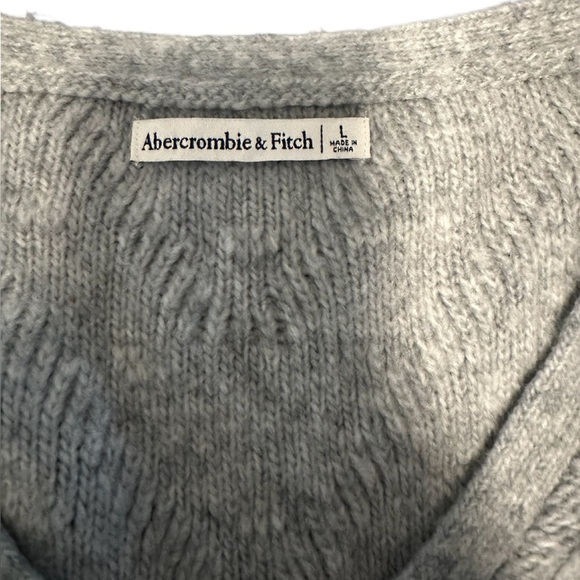 Abercrombie & Fitch Soft Knit Cropped Cardigan Heather Grey - Women’s L - Picture 3 of 8
